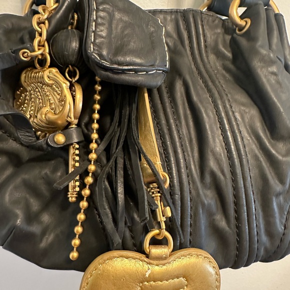 Juicy Couture Black Shoulder Bag with Gold Details - Picture 3 of 9